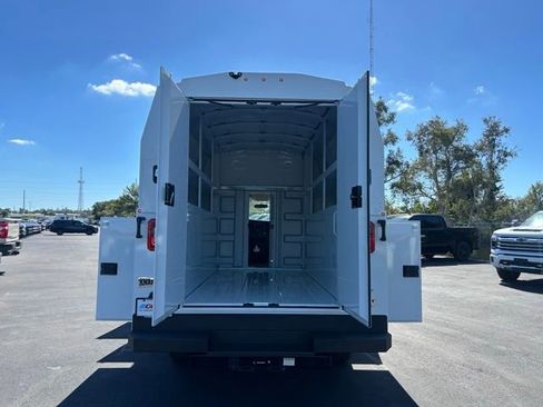 New 2025 Chevrolet Express 3500 w/ Power Convenience Package image 6