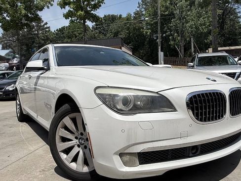 Used 2009 BMW 750Li RWD image 3