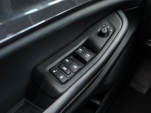 Used 2022 Jeep Grand Cherokee Laredo w/ Luxury Tech Group I AWD/4WD image 21