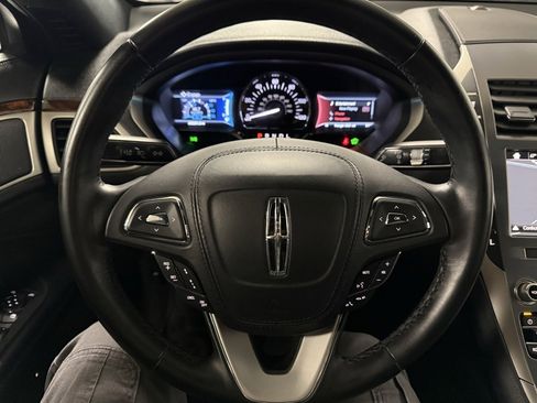 Used 2019 Lincoln MKZ Reserve image 11
