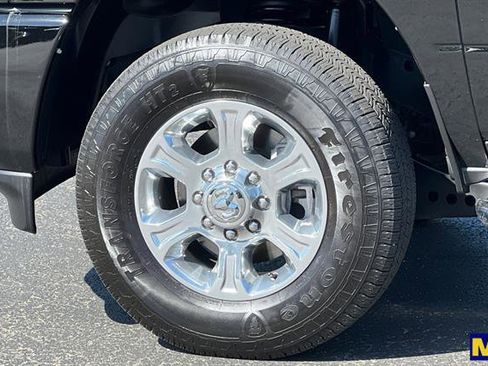 Used 2024 RAM 2500 Big Horn w/ Sport Appearance Package image 36
