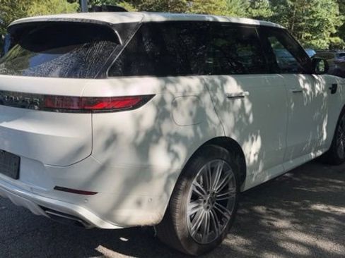 Certified 2024 Land Rover Range Rover Sport Dynamic SE AWD/4WD image 9