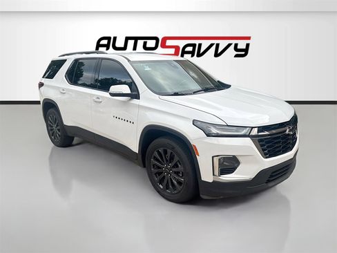 Used 2022 Chevrolet Traverse RS image 1