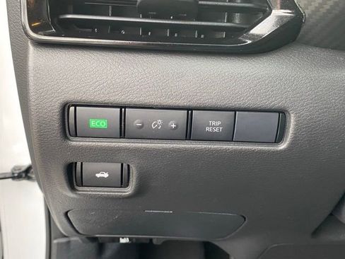 Used 2022 Nissan Sentra SV image 15