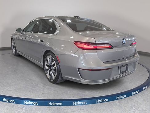 Certified 2023 BMW i7 xDrive60 w/ Executive Package 2 AWD/4WD image 7