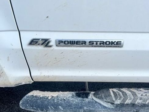 Used 2019 Ford F250 XL w/ Power Equipment Group AWD/4WD image 6