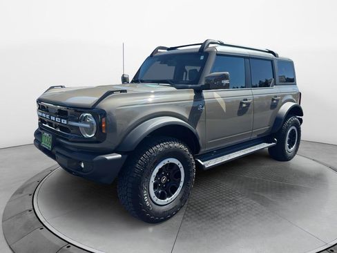 Certified 2025 Ford Bronco Outer Banks w/ Sasquatch Package AWD/4WD image 1