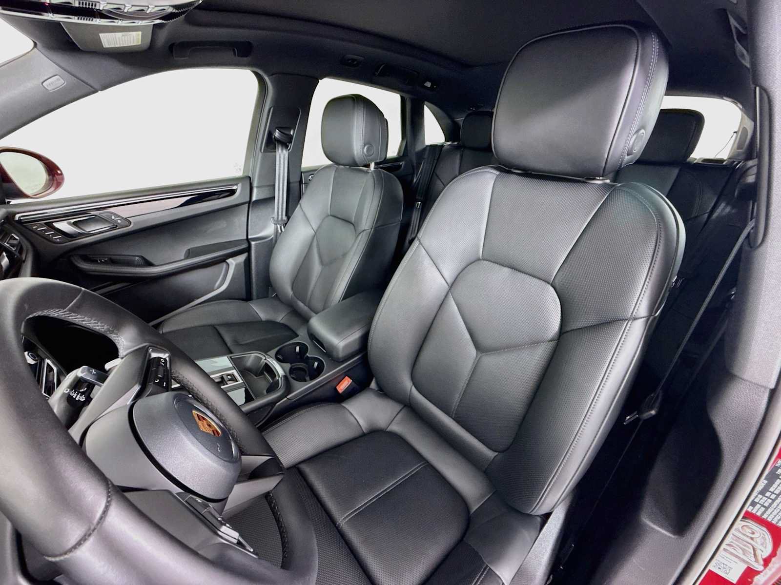 Used 2026 Porsche Macan AWD/4WD image 5
