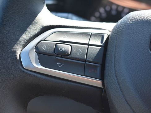 Used 2025 Jeep Compass Limited AWD/4WD image 16