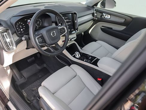 Used 2020 Volvo XC40 T5 Inscription w/ Protection Package Premier AWD/4WD image 13