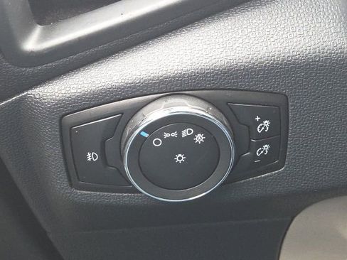 Used 2019 Ford EcoSport SE w/ SE Convenience Package image 25