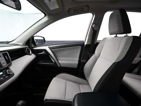 Used 2017 Toyota RAV4 XLE image 31