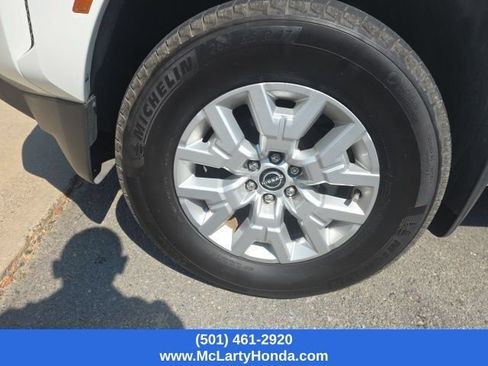 Used 2024 Nissan Frontier SV w/ SV Convenience Package RWD image 13