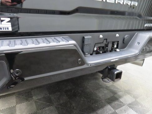 Used 2025 GMC Sierra 2500 AT4X image 49