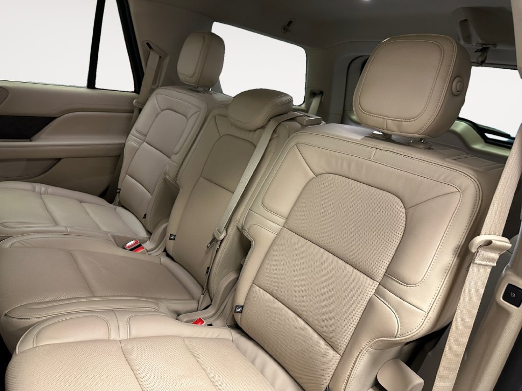 Used 2019 Lincoln Navigator Reserve AWD/4WD image 14