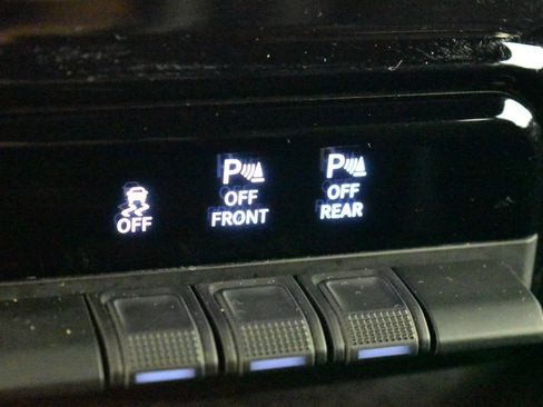 Used 2025 RAM 1500 Laramie image 35