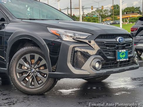 Used 2023 Subaru Outback Onyx Edition AWD/4WD image 3