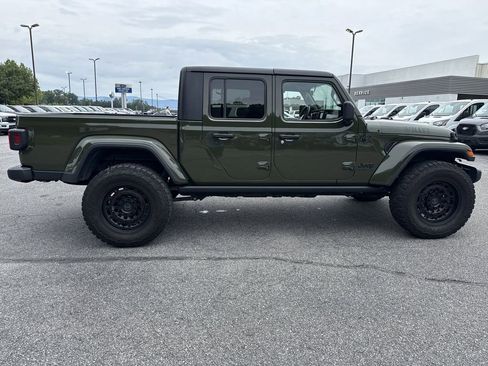 Used 2021 Jeep Gladiator Sport AWD/4WD image 8
