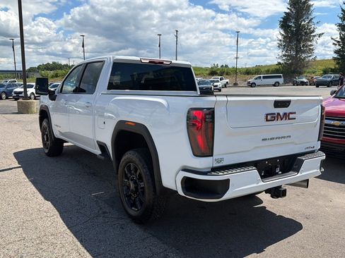 Used 2025 GMC Sierra 2500 AT4 AWD/4WD image 6