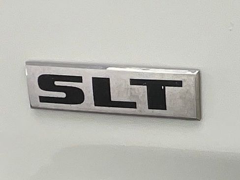 Used 2018 RAM 2500 SLT image 13