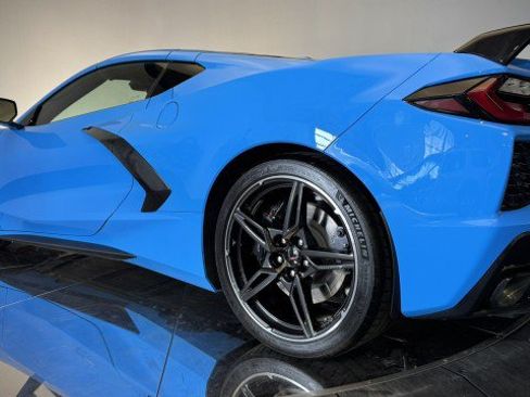 Used 2023 Chevrolet Corvette Stingray Premium Cpe w/ Z51 Performance Package RWD image 25