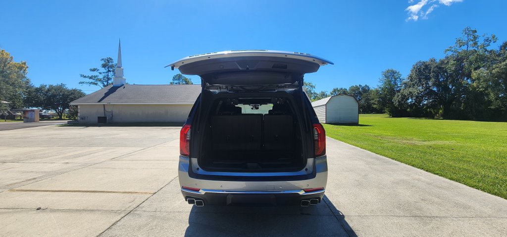 Used 2025 GMC Yukon Denali w/ Denali Reserve Package AWD/4WD image 29