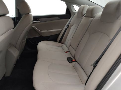 Used 2018 Hyundai Sonata SE FWD image 18