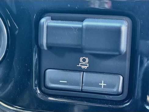 Used 2025 GMC Sierra 1500 Elevation RWD image 30