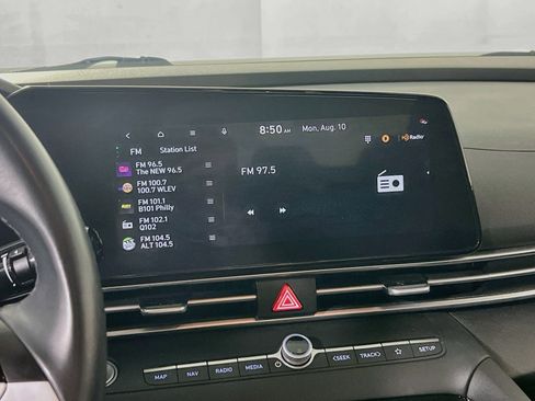 Used 2023 Hyundai Elantra SEL w/ Convenience Package FWD image 15