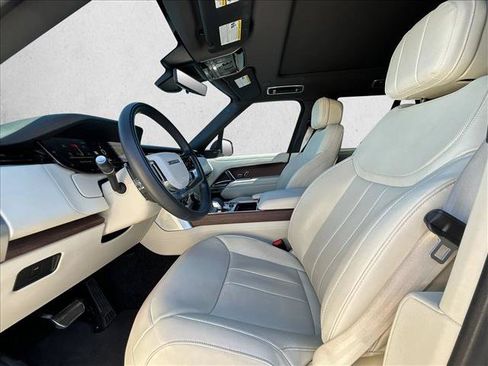 Used 2023 Land Rover Range Rover SE AWD/4WD image 17