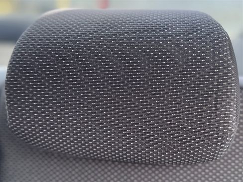 Used 2011 Chevrolet Aveo LT image 27