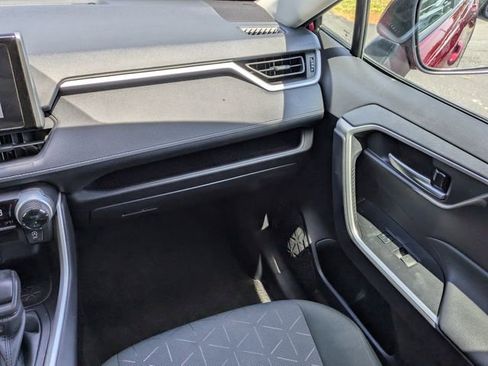 Used 2025 Toyota RAV4 XLE image 18