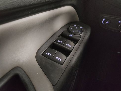 Used 2022 Chevrolet Equinox LT FWD image 27