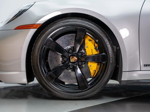Used 2021 Porsche 911 Turbo S image 5