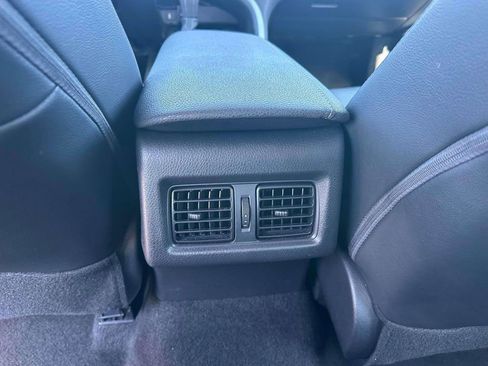 Used 2023 Toyota Camry XSE FWD image 11