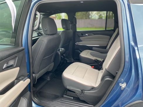 Used 2024 Chevrolet Traverse LT w/ LPO, Floor Liner Package FWD image 18