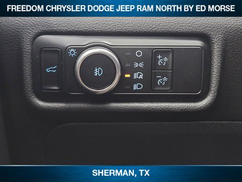 Used 2024 Ford Explorer Limited image 16