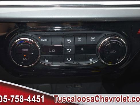 Used 2024 Chevrolet Trax LT w/ Driver Confidence Package FWD image 33