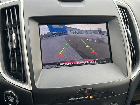 Used 2019 Ford Edge SEL w/ Equipment Group 201A AWD/4WD image 22