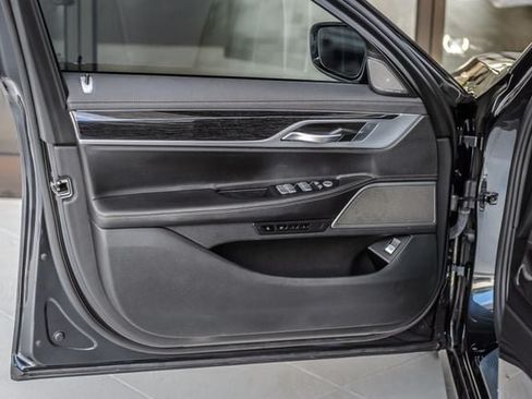 Used 2019 BMW 740i w/ M Sport Package RWD image 50