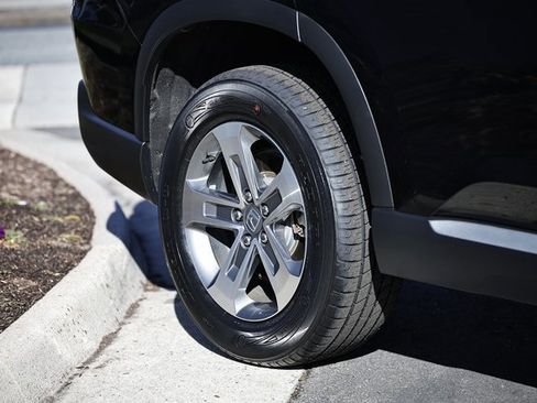 Used 2023 Honda Pilot EX-L image 10