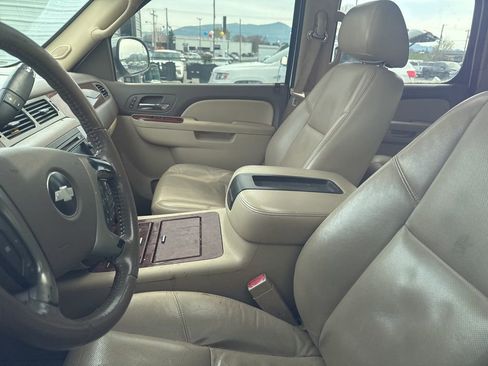 Used 2010 Chevrolet Tahoe LTZ image 9