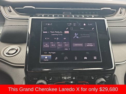 Used 2025 Jeep Grand Cherokee Laredo X w/ Luxury Tech Group I RWD image 27