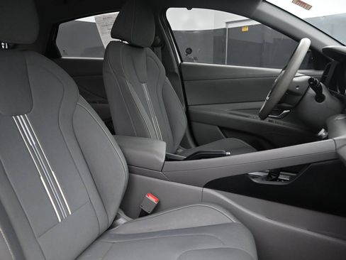 Certified 2021 Hyundai Elantra SEL FWD image 26