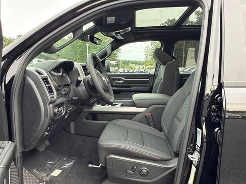 New 2026 RAM 1500 Big Horn AWD/4WD image 17