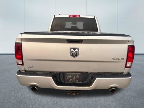 Used 2015 RAM 1500 Express AWD/4WD image 3