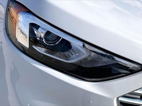 Used 2022 Ford Edge SE w/ Cargo Accessory Package image 22