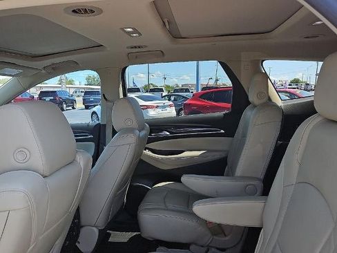 Used 2018 Buick Enclave Premium FWD image 18