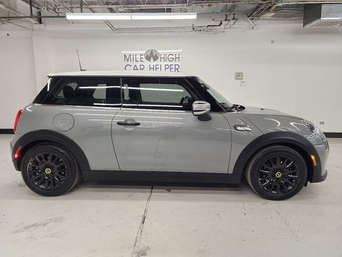 Used 2022 MINI Cooper SE image 4