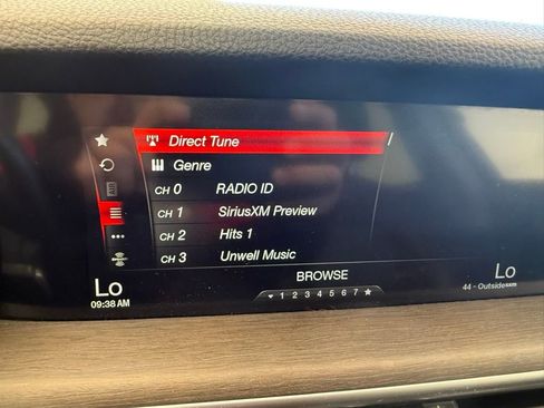 Used 2018 Alfa Romeo Stelvio Ti image 18